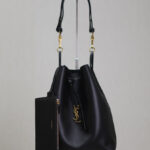 Saint Laurent Paris Vii Pochon In Lambskin Black
